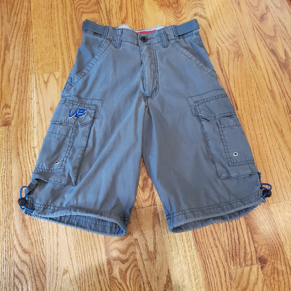 UNIONBAY Boys Gray Cargo Shorts with Blue Embroidered Accent Size: 8-Adj Waist